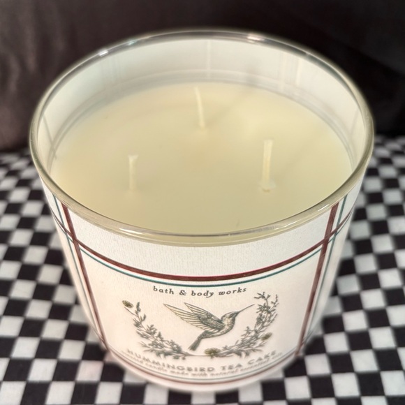 Hummingbird Tea Cake - Picture 3 of 4